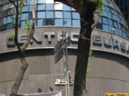 En el mercado accionario mexicano se negocia un volumen de cuatro mil 267 millones de títulos. NTX / ARCHIVO
