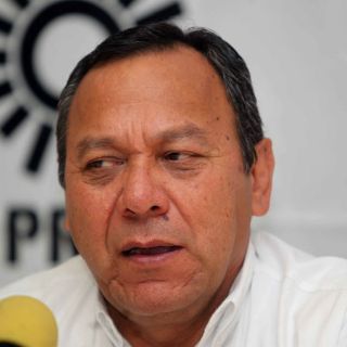 Zambrano critica viaje de Peña a Medio Oriente