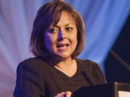 Susana Martínez ha pugnado varias veces para derogar las licencias a inmigrantes, pero había sido derrotada en congreso. EFE / ARCHIVO