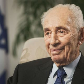 Shimon Peres es trasladado a hospital por segunda vez