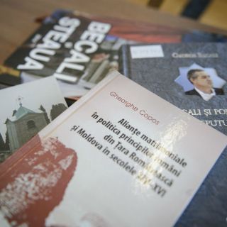 Presos rumanos publican libros para acortar sus sentencias