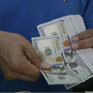Registra dólar disminución de dos centavos frente al peso