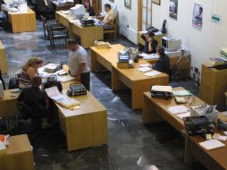 Un grupo de trabajadores creó en Twitter la cuenta 'El despidómetro' para consignar los casos de cada dependencia. EL INFORMADOR / ARCHIVO