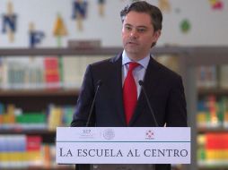 Nuño indica que los supervisores son la pieza fundamental para tener un enlace entre la autoridad educativa y las escuelas. NTX / J. Espinosa