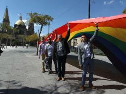 Minutos después de la determinación de la Corte, en la Plaza Liberación de Guadalajara, hubo festejos. EL INFORMADOR / F. Atilano