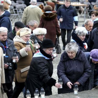 Conmemoran aniversario de liberación del Holocausto