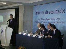 En el informe estuvieron presentes Aristóteles Sandoval, empresarios y algunas autoridades municipales. EL INFORMADOR / R. Tamayo