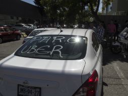 Socios y choferes de Uber se manifestaron el pasado 18 de enero para expresar su descontento con la baja de tarifas. EL INFORMADOR / ARCHIVO