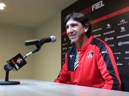 El técnico Gustavo Costas señaló que están viendo alternativas y que los dirigentes están hablando. TWITTER / @atlasfc