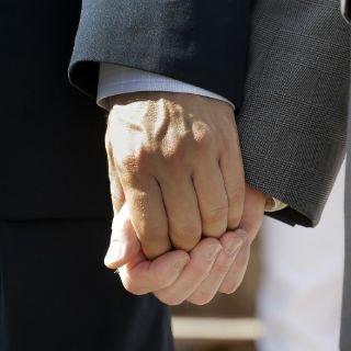 Alfaro ordena al Registro Civil casar a parejas gay