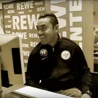 Fabián experimenta con el Eintracht