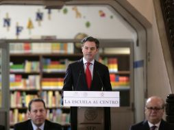Nuño menciona que no es posible que por intereses sindicales no quieran que lleguen programas a las escuelas. SUN / ARCHIVO