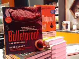 David Asprey dio a conocer su fórmula a través de internet. FACEBOOK / Bulletproof