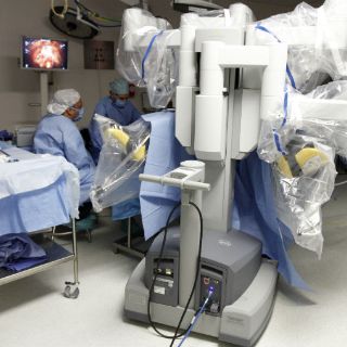 Robots, nueva alternativa en medicina para los pacientes