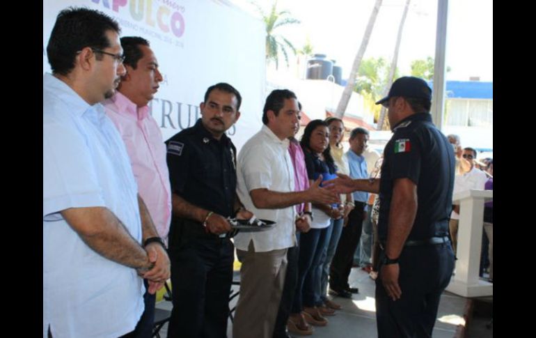 Acusan a Velázquez de encubrir a los policías. TWITTER / @evodiovelazquez