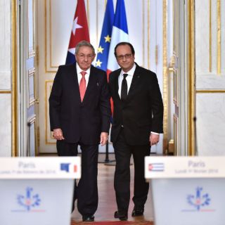 Hollande insta a Obama a levantar embargo sobre Cuba