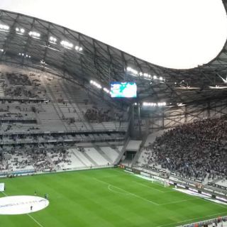 Prohíben a los aficionados del PSG viajar a Marsella para el clásico