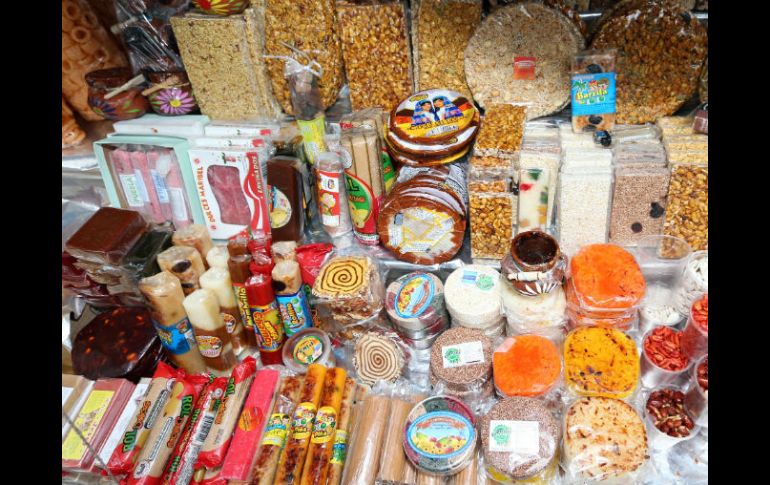Los productos que se exhiben en la feria son artículos de confitería, chicles, fruta deshidratada, y rollos de fruta. NTX / ARCHIVO