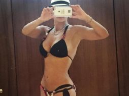 En la instantánea luce un bikini color negro el cual combinó con un sombrero. INSTAGRAM / @aracelyarambula