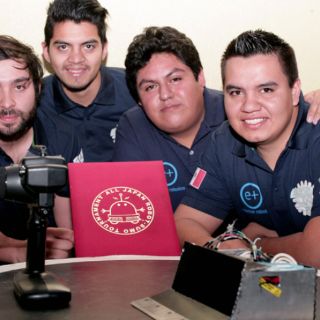 Politécnicos obtienen medallas de plata en mundial de robots