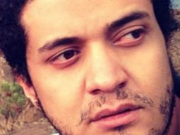 El poeta Ashraf Fayad mantiene la imputación de apostasía, impuesta por la antología poética 'Las Instrucciones'. TWITTER / @MyArtGuides