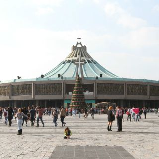 Cierres viales y de negocios en Ciudad de México, por visita papal