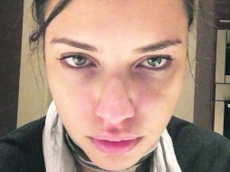 Testimonio. Adriana Lima muestra su rostro tras 10 horas de trabajo. INSTAGRAM /