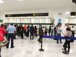 Los pasajeros fueron trasladados a un lugar seguro en lo que se descarta el peligro. NTX / ARCHIVO