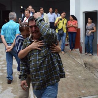 Gobierno dará apoyo a padres de jóvenes desaparecidos en Veracruz