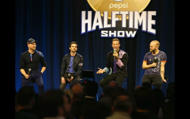 El vocalista y líder del grupo Chris Martin afirmó que no grandes admiradores de los espectáculos que se montaron otros años. AFP / C. Polk