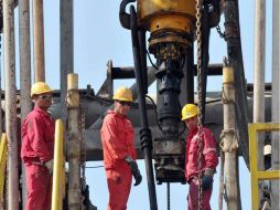 En esta sesión, los principales referentes giraron de iniciar con ganancia a cerrar con bajas ante la falta de acuerdos en producción. NTX / ARCHIVO