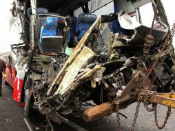 En uno de los casos, un autobus se impactó con la parte trasera de un tráiler. NTX / ARCHIVO