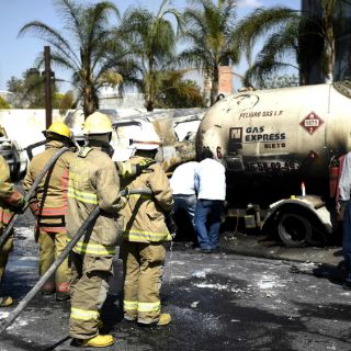 Fijan fianza de tres MDP a chofer de pipa que estalló en Tonalá