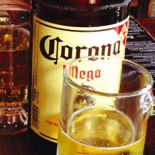 Mexicanos se beben 4 caguamas más al año