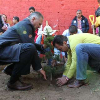 EXTRA A.C. firma convenio ecológico con Zapopan