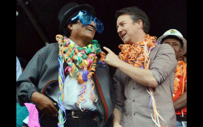 Norton asistió en La Paz al ritual indígena conocido como 'Challa' encabezado por Morales. AFP / A. Raldes