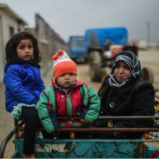 Ministros de la UE quieren reforzar fronteras y frenar migrantes