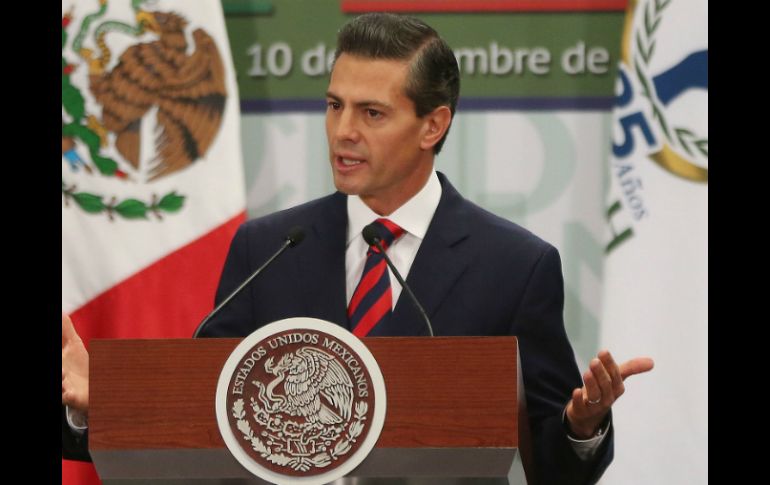 Lamentan que la administración de Peña Nieto se mantenga optimista, pese a que en el escenario económico se ve lo contrario. AFP / ARCHIVO