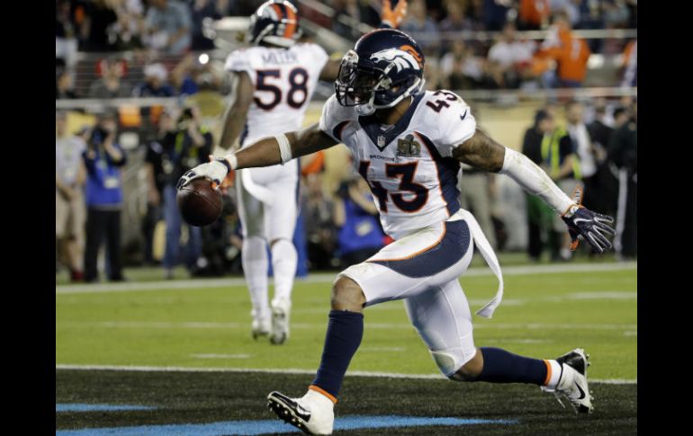 En un partido muy cerrado, dominado por las defensivas, la de Broncos de Denver hizo mejor las cosas. AP / M. York