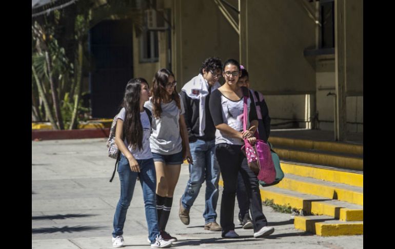 Los apoyos van desde los seis mil 800 a dos mil 500 pesos por semestre. EL INFORMADOR / ARCHIVO