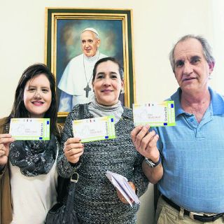 Sólo 220 jóvenes tapatíos entrarán al Estadio Morelos para ver al Papa