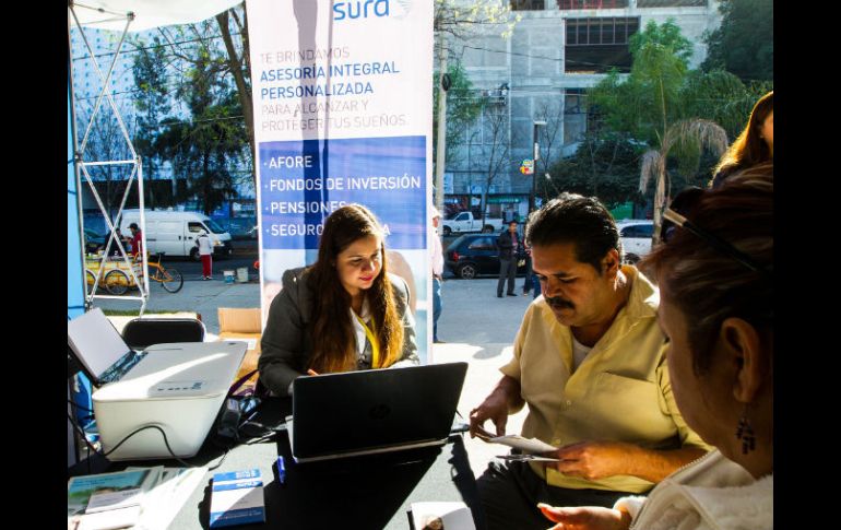 Según la OCDE, un trabajador debe ahorrar en su Afore 28% de su salario para incrementar su pensión. EL INFORMADOR / ARCHIVO