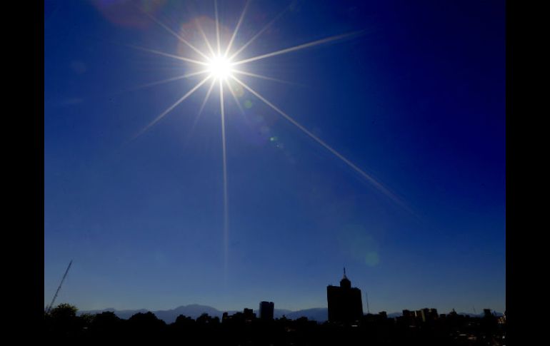 Cuando el nivel de CO2 llegue niveles altísimos en la atmósfera, la temperatura de la Tierra subirá hasta los 57 grados. NTX / ARCHIVO