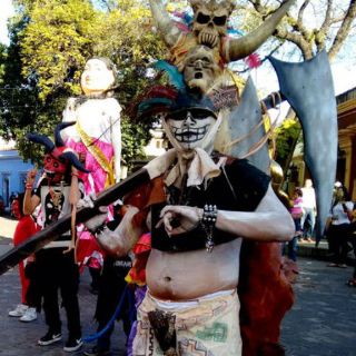 Carnaval indígena de Oaxaca mezcla la fe católica y la algarabía