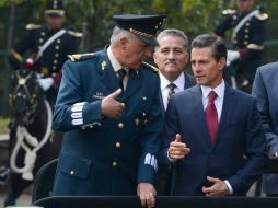 Ante el Presidente Peña Nieto, el titular de la Sedena refrenda al pueblo de México y a las instituciones la lealtad incondicional. FACEBOOK / Presidencia de la República