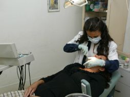 Las caries tienen causas multifactoriales como la alimentación y la falta de aseo bucal. EL INFORMADOR / ARCHIVO