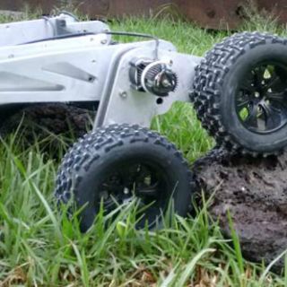 Estudiante mexicano crea robot rescatista inspirado en el Curiosity