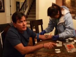 Sheen señala que ha estado bajo el cuidado del doctor Sam y que han visto resultados increíbles. YOUTUBE /  Total Medical Access