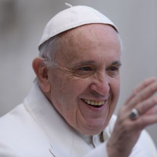 Un bombero vaticano acompañará al Papa Francisco a México