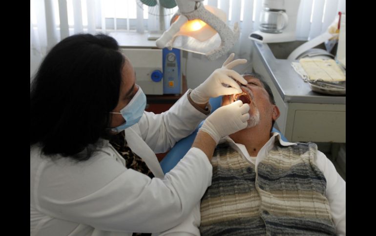 Los pacientes comúnmente recurren a los odontólogos cuando ya presentan un problema avanzado. EL INFORMADOR / ARCHIVO